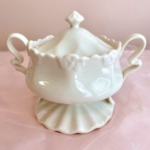 White porcelain sugar bowl with cover by Peppertree Tabletops. Like new.